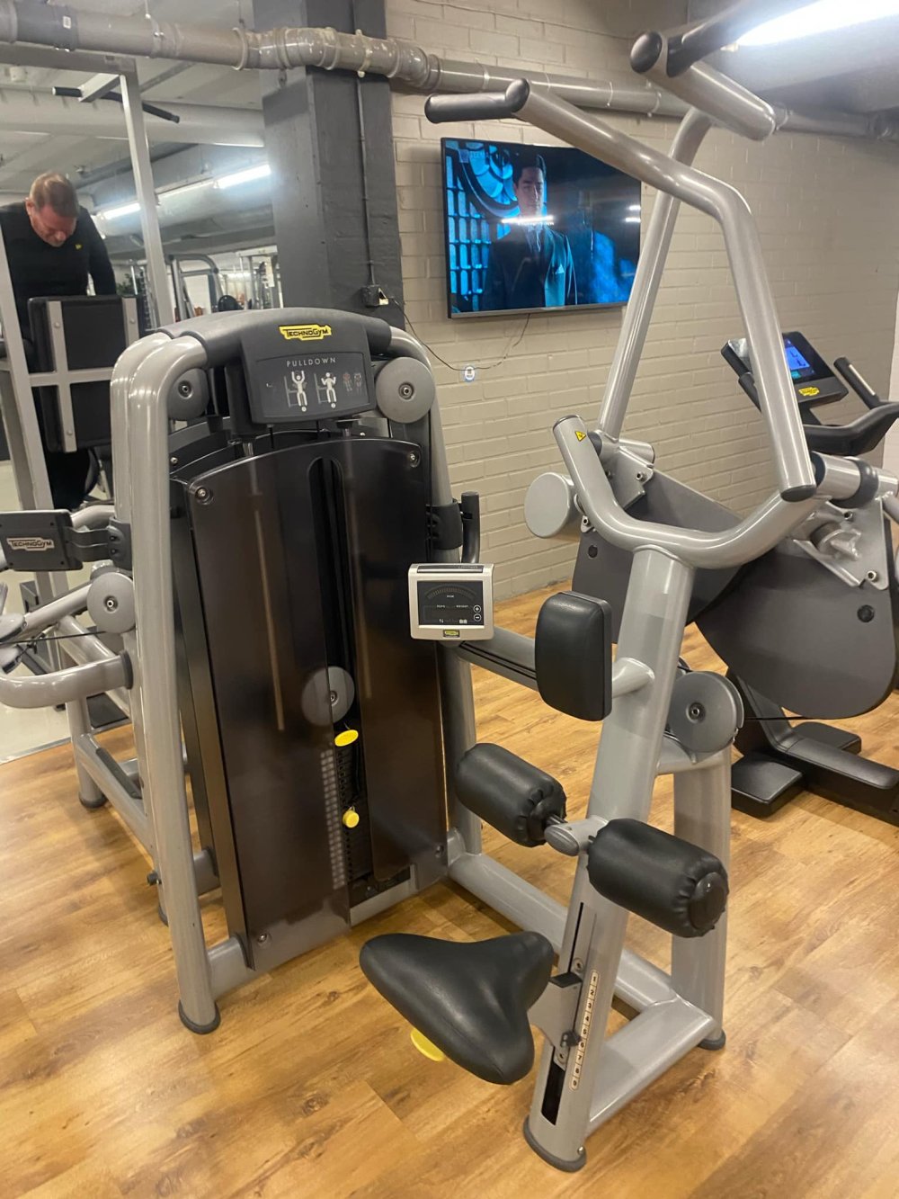 Technogym Selection Pull down 950,-