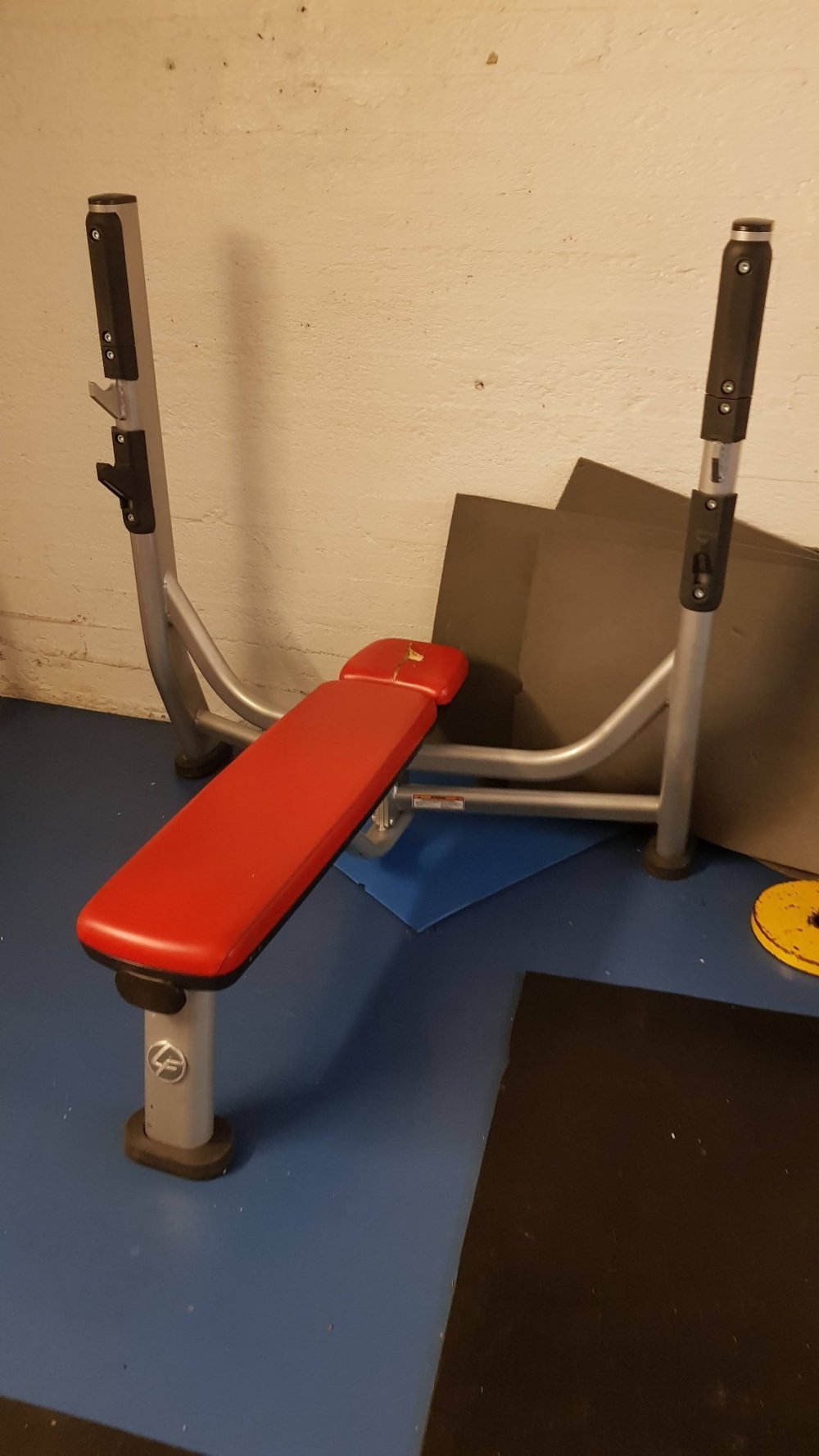Life Fitness penkkipunnerruspenkki 299,-