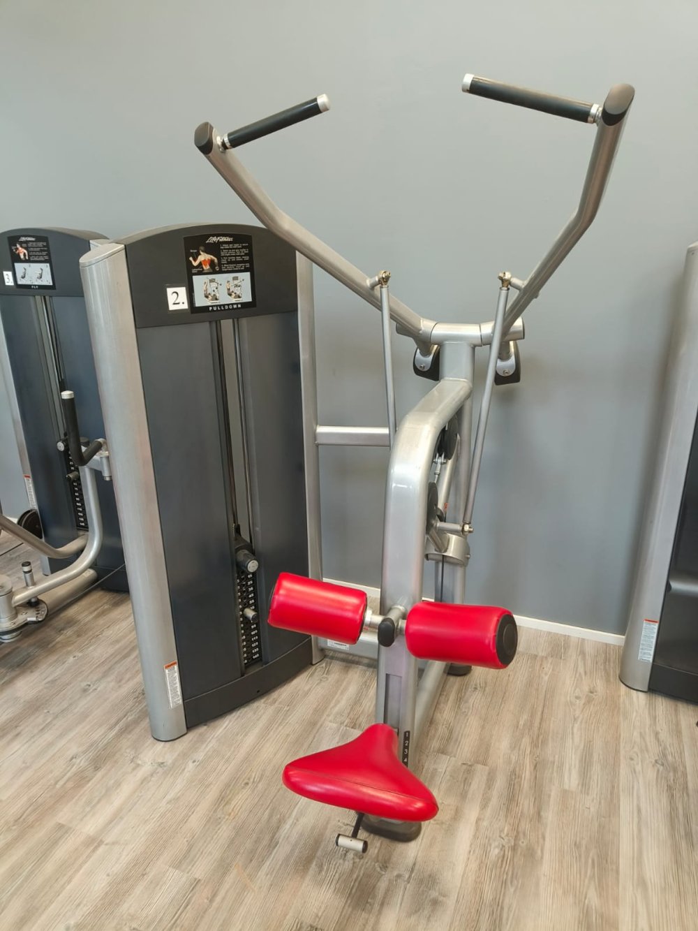 Life Fitness Pulldown 895,-