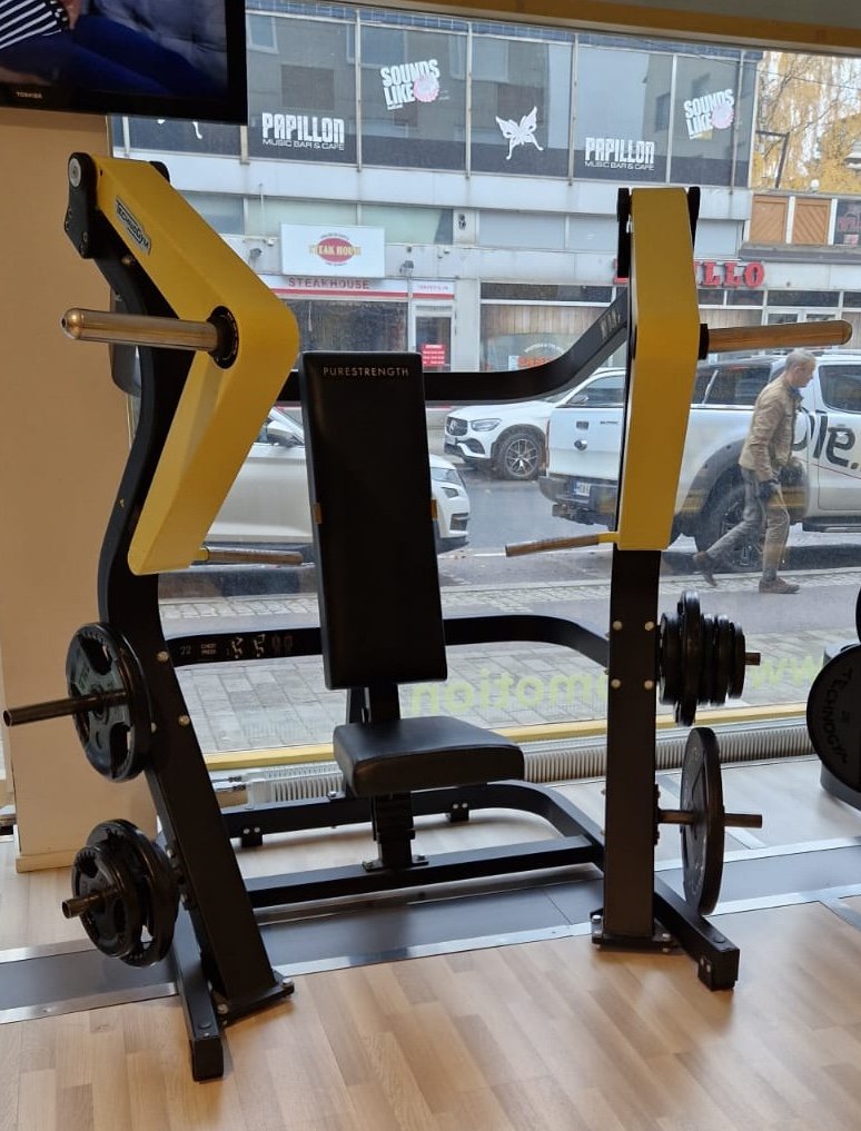 Technogym PURE Chest Press rintaprässi