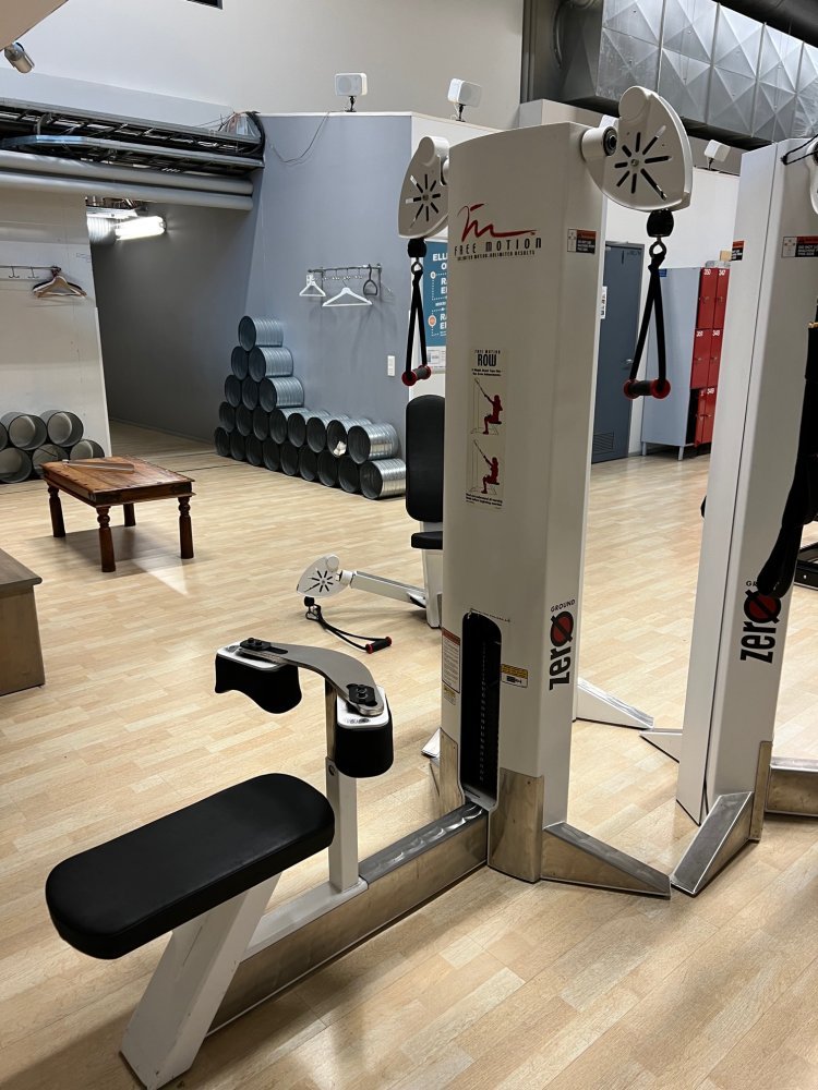 Free Motion Row