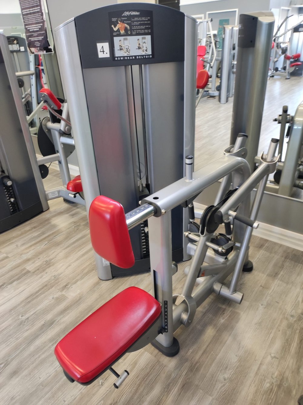 Life Fitness alasoutukone