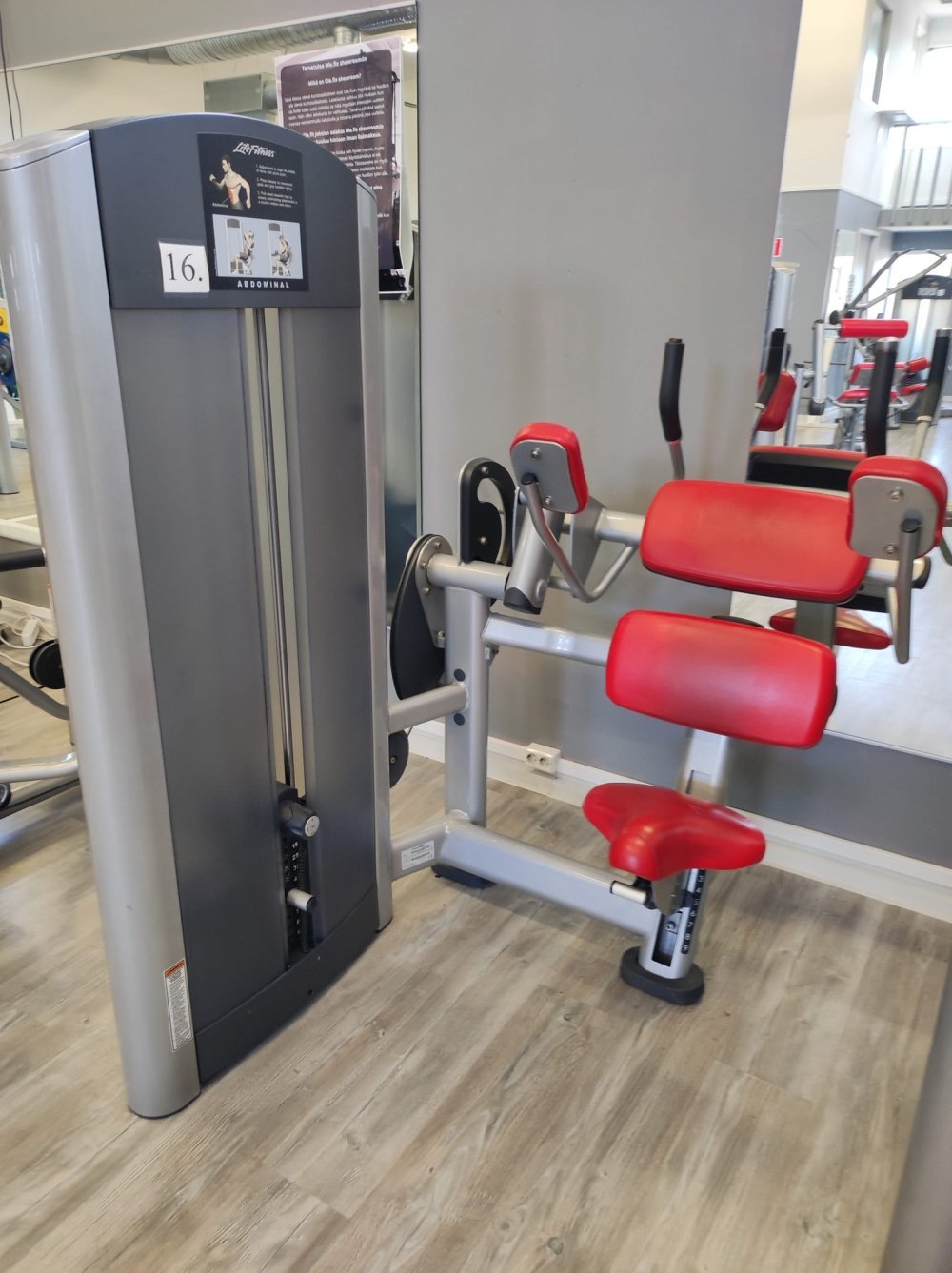 Life Fitness vatsarutistus